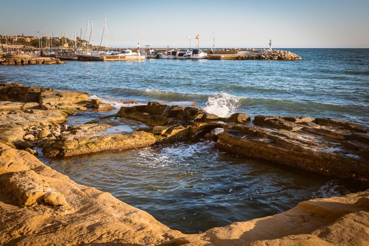 Modern Sea Front Reef Apartment Alicante Bagian luar foto